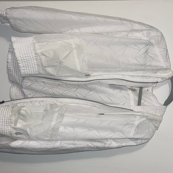 Free People Jackets & Blazers - White fp movement jacket